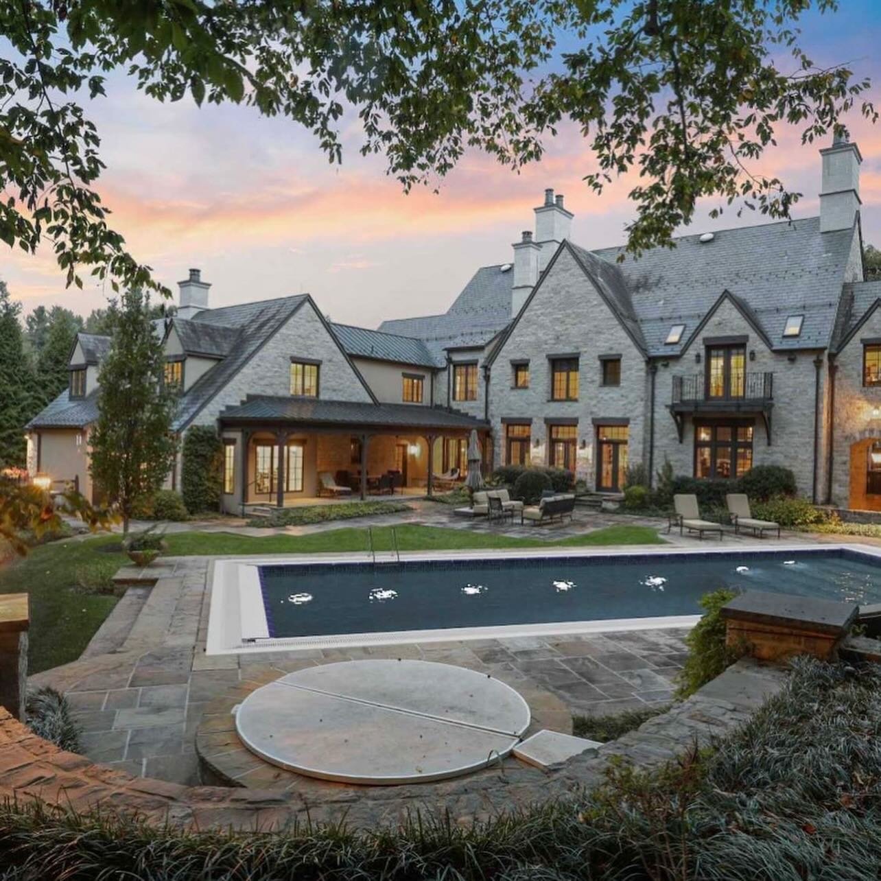 9 Saddlebrook Lane