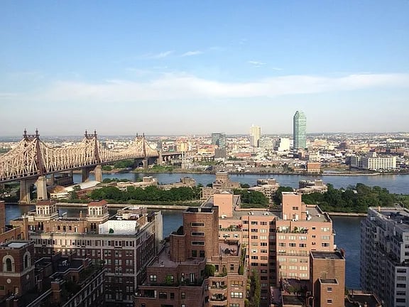 400 E 56th St APT 33M