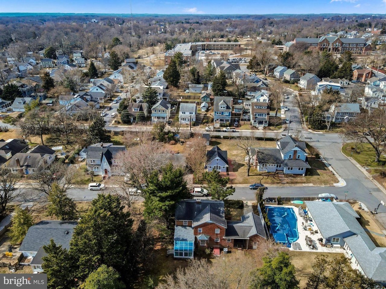 144 Archwood Ave