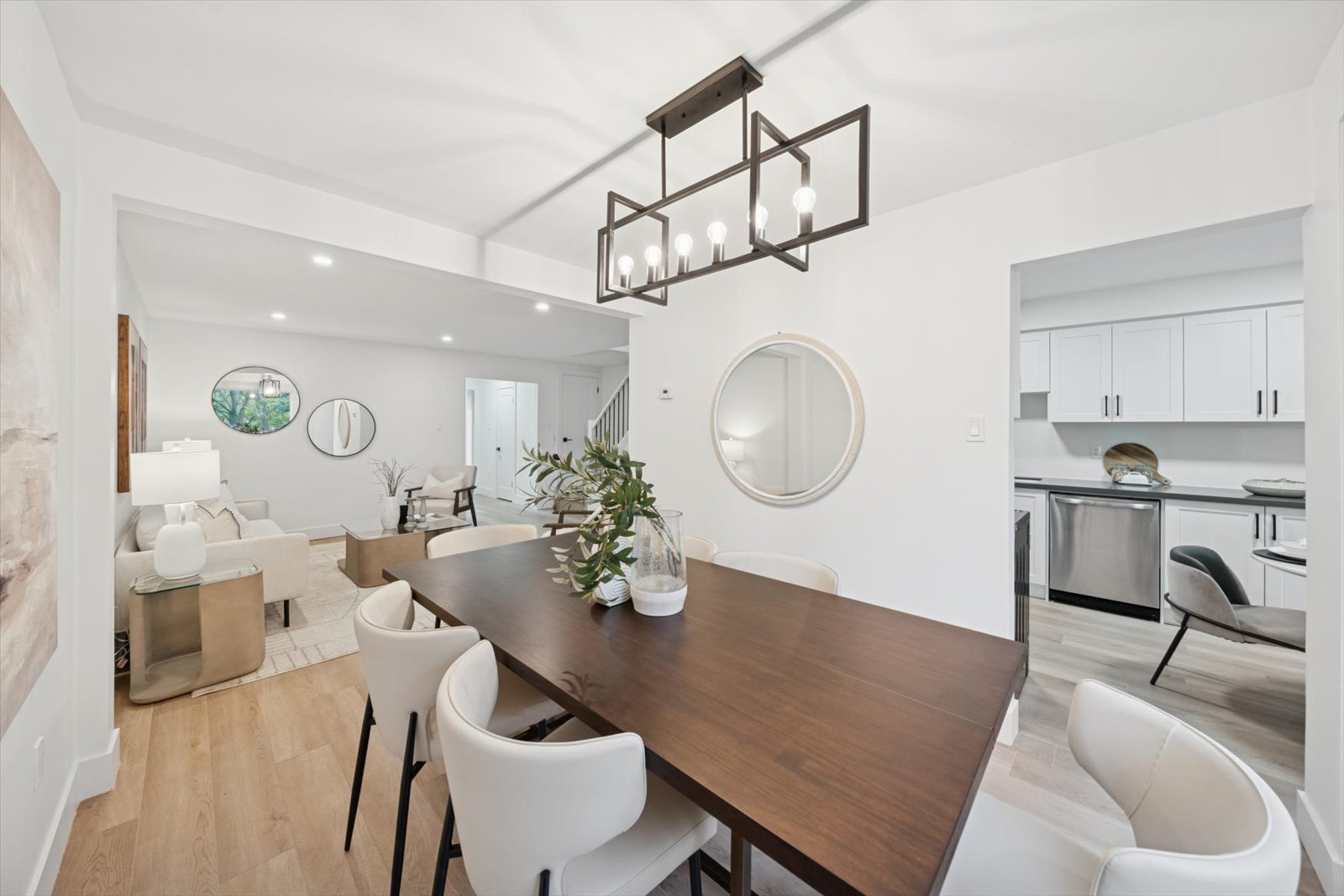 62 Pepperell Cres