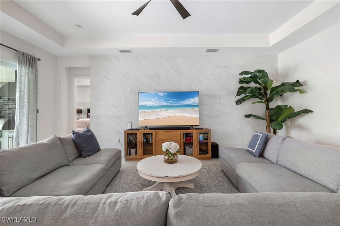 13761 Blue Bay Cir