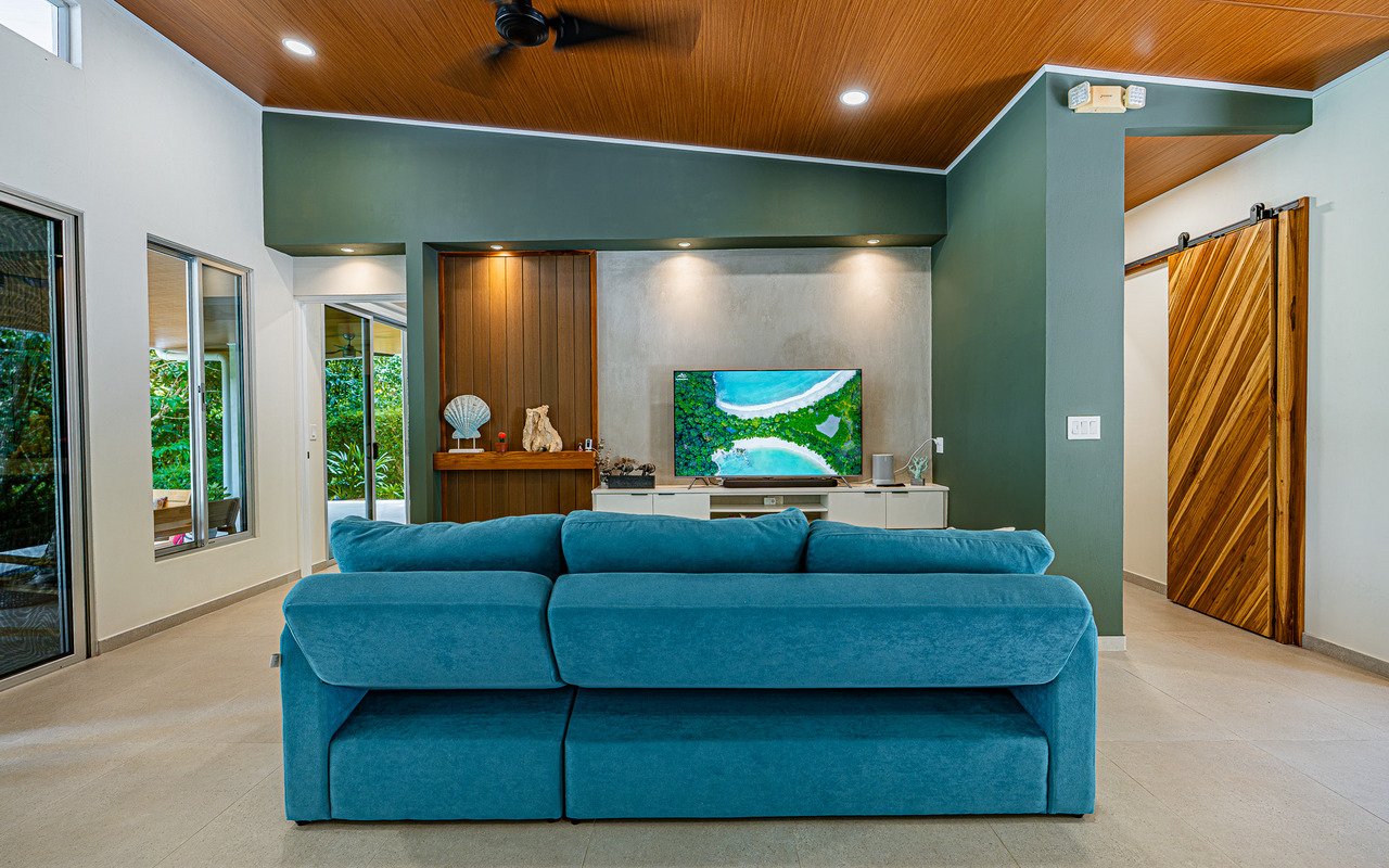Unique Riverfront Home With Prime Location in Uvita