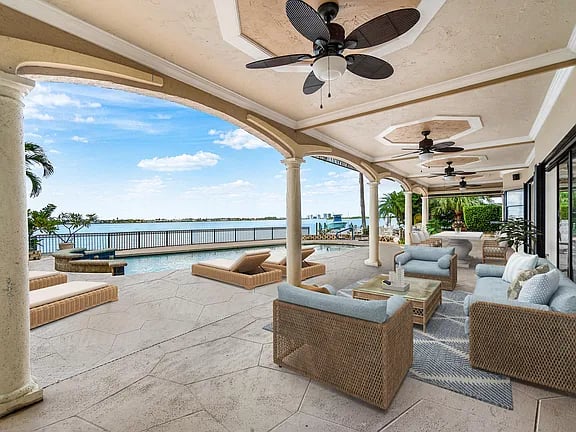 1010 Pine Point Road