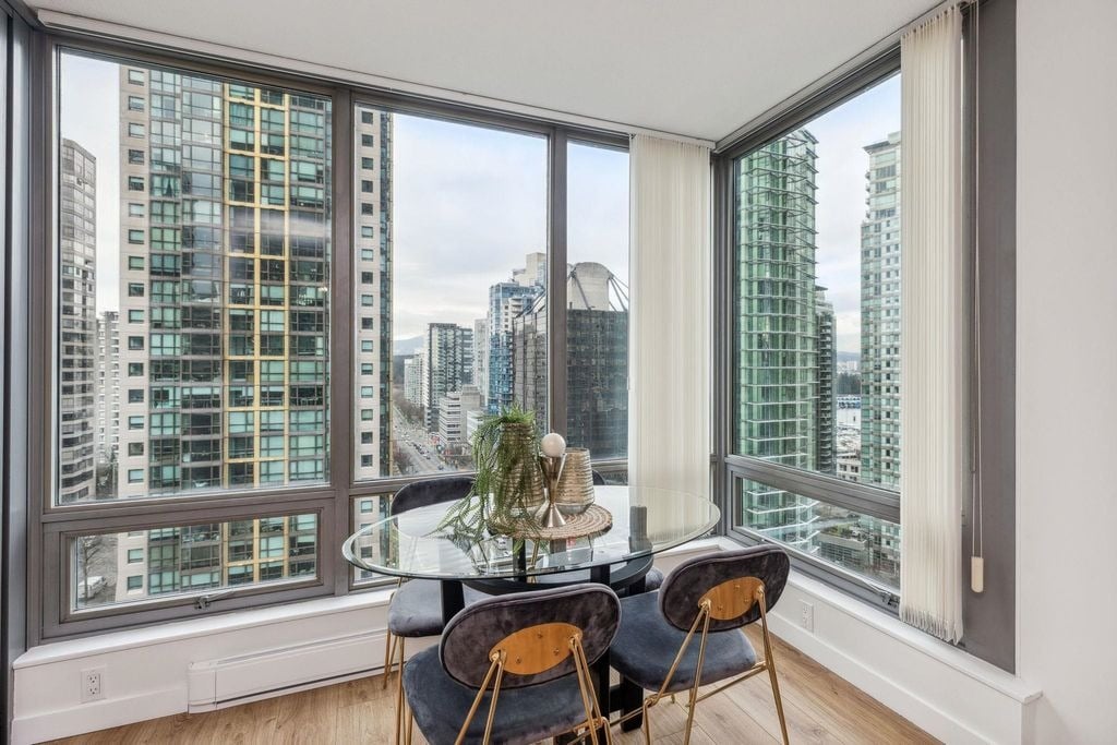 1288 W Georgia St, #1202