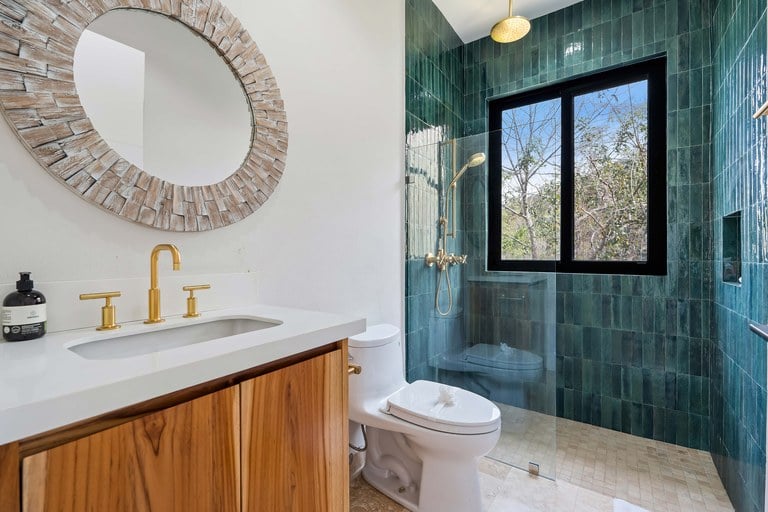 Charming 'Casita' on Expansive Lot