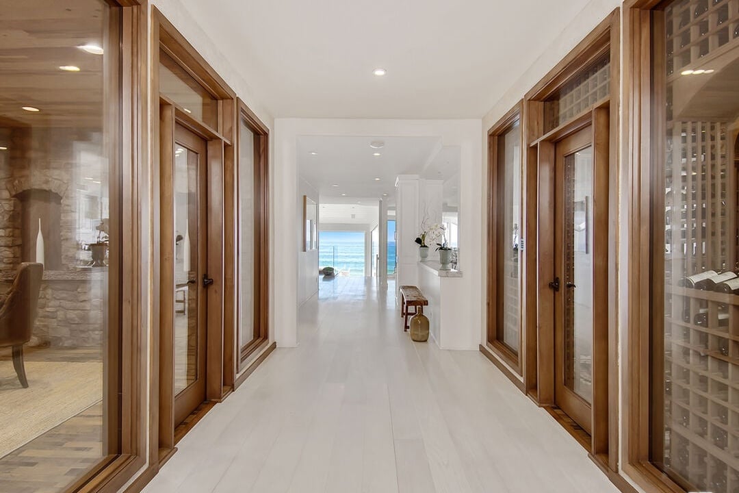 Solis Crest, Broad Beach Rd, 90265