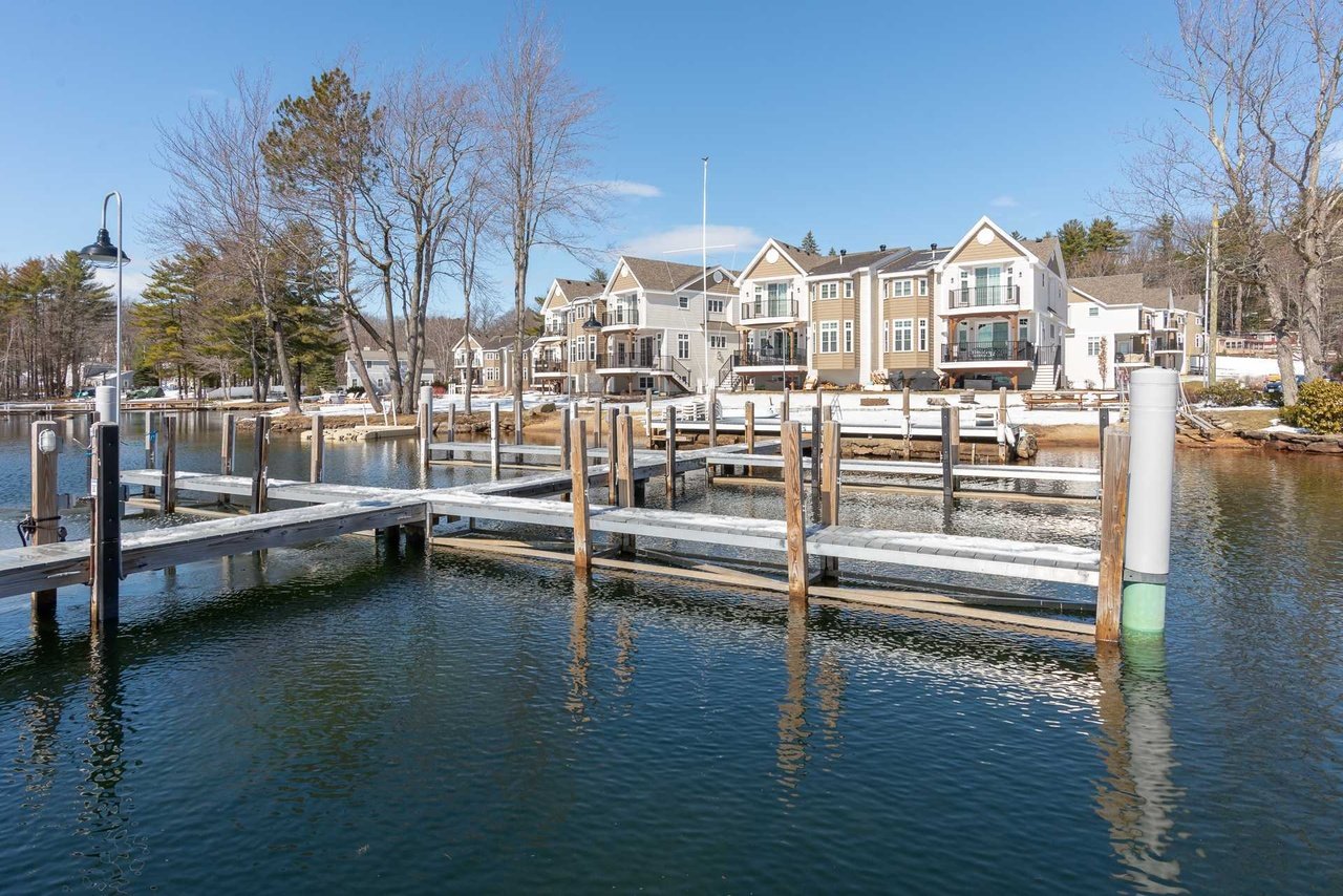 11 Island Dr