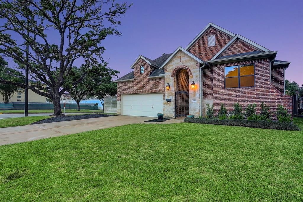 4003 Tartan Ln