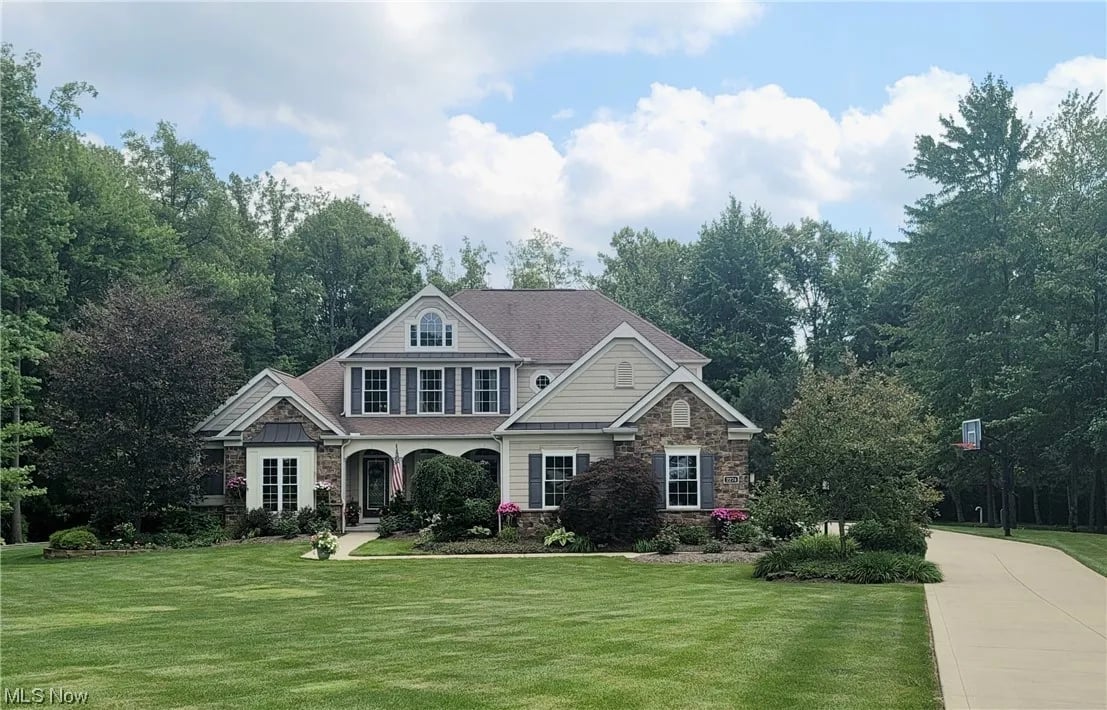 2274 Angela Vista