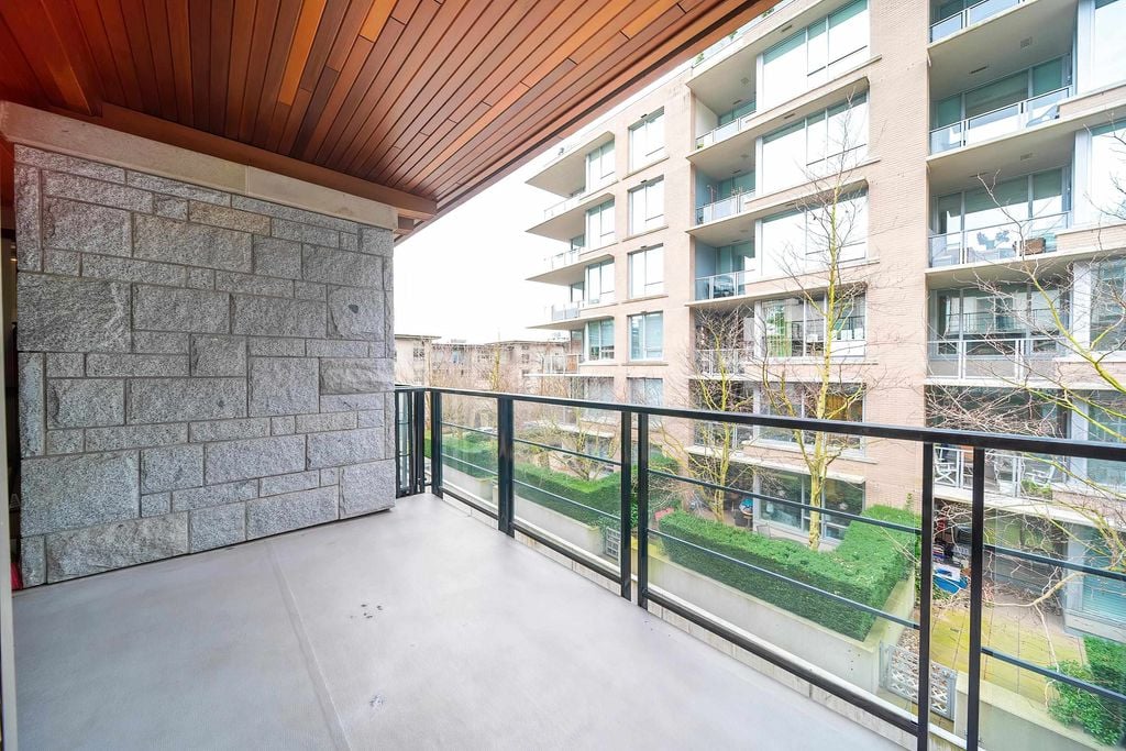 5777 Birney Ave, #320