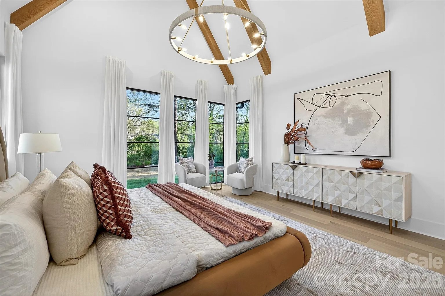 1209 Meadowood Ln