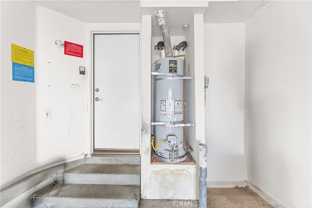 19 Breakers Ln