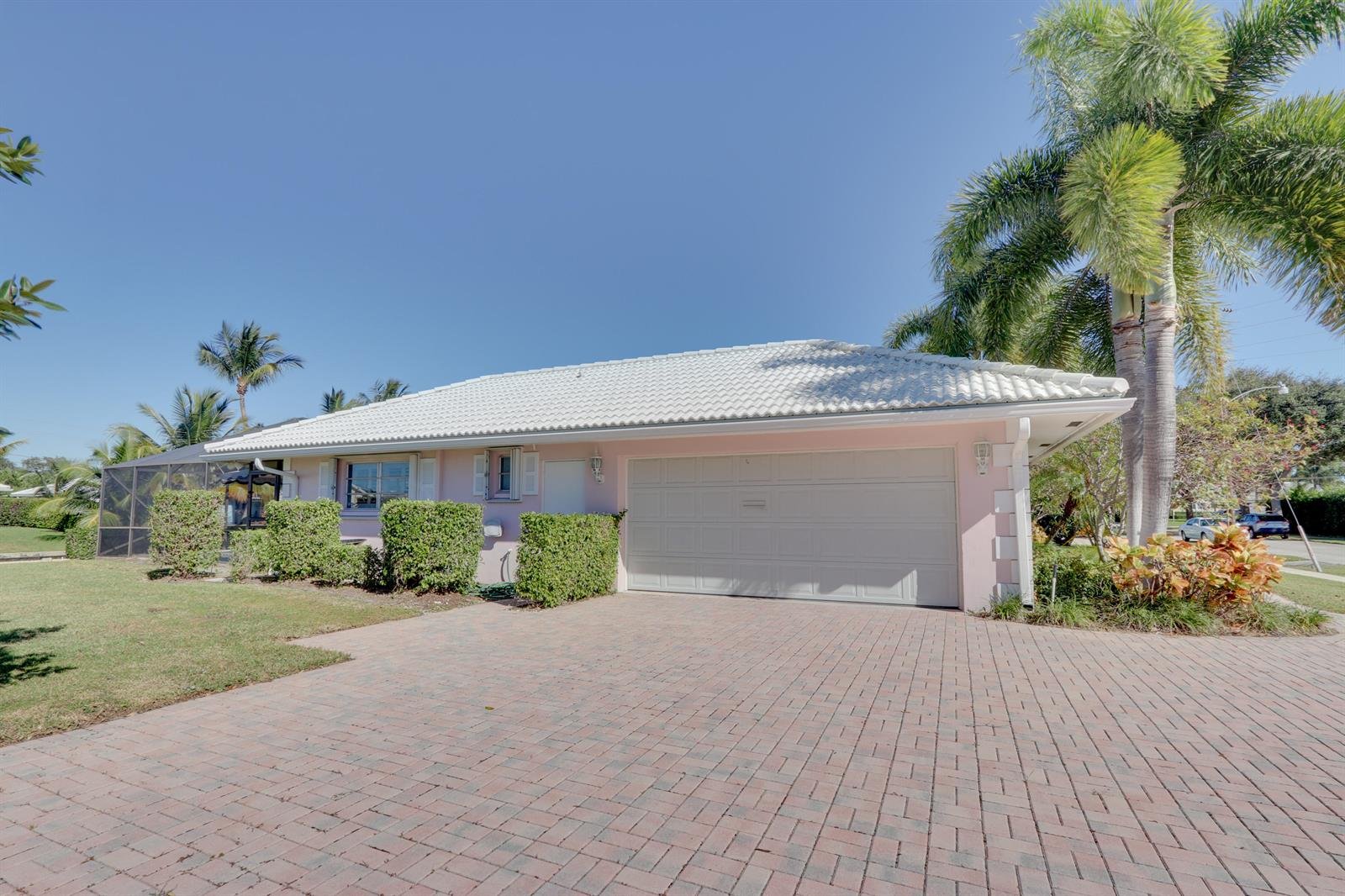 753 Bayberry Ter, 