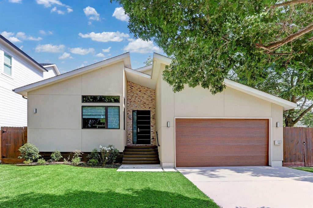 1921 Du Barry Ln