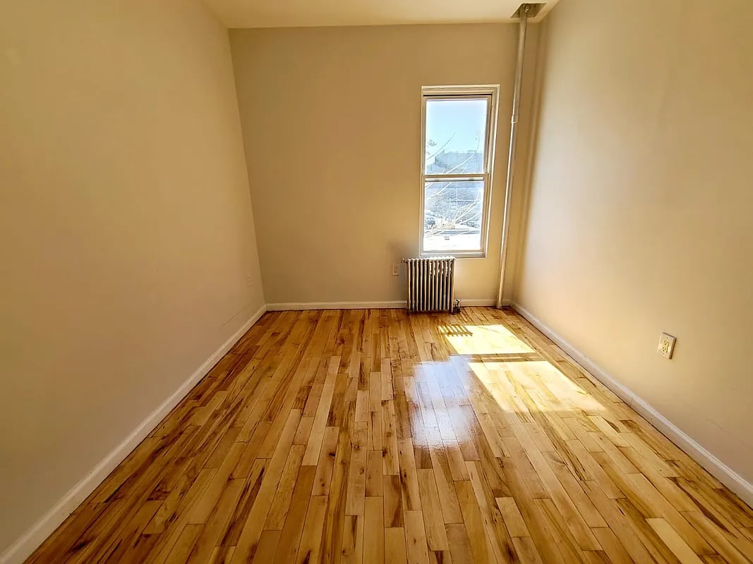 2106 Arthur Avenue #1