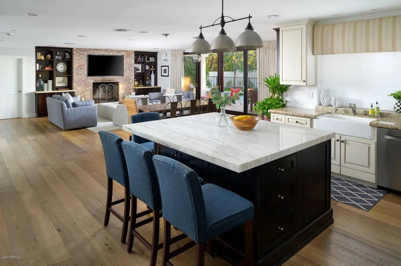 5631 E Calle Camelia