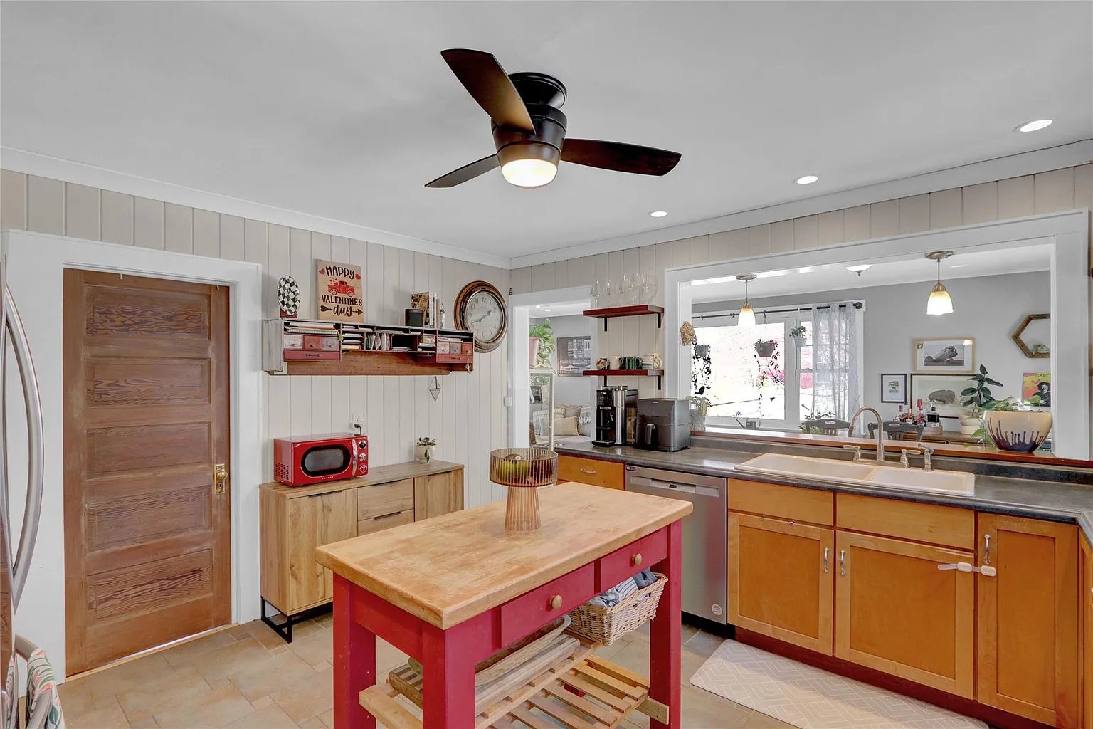 2677 River Road