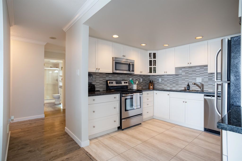 1245 Quayside Dr, #1805