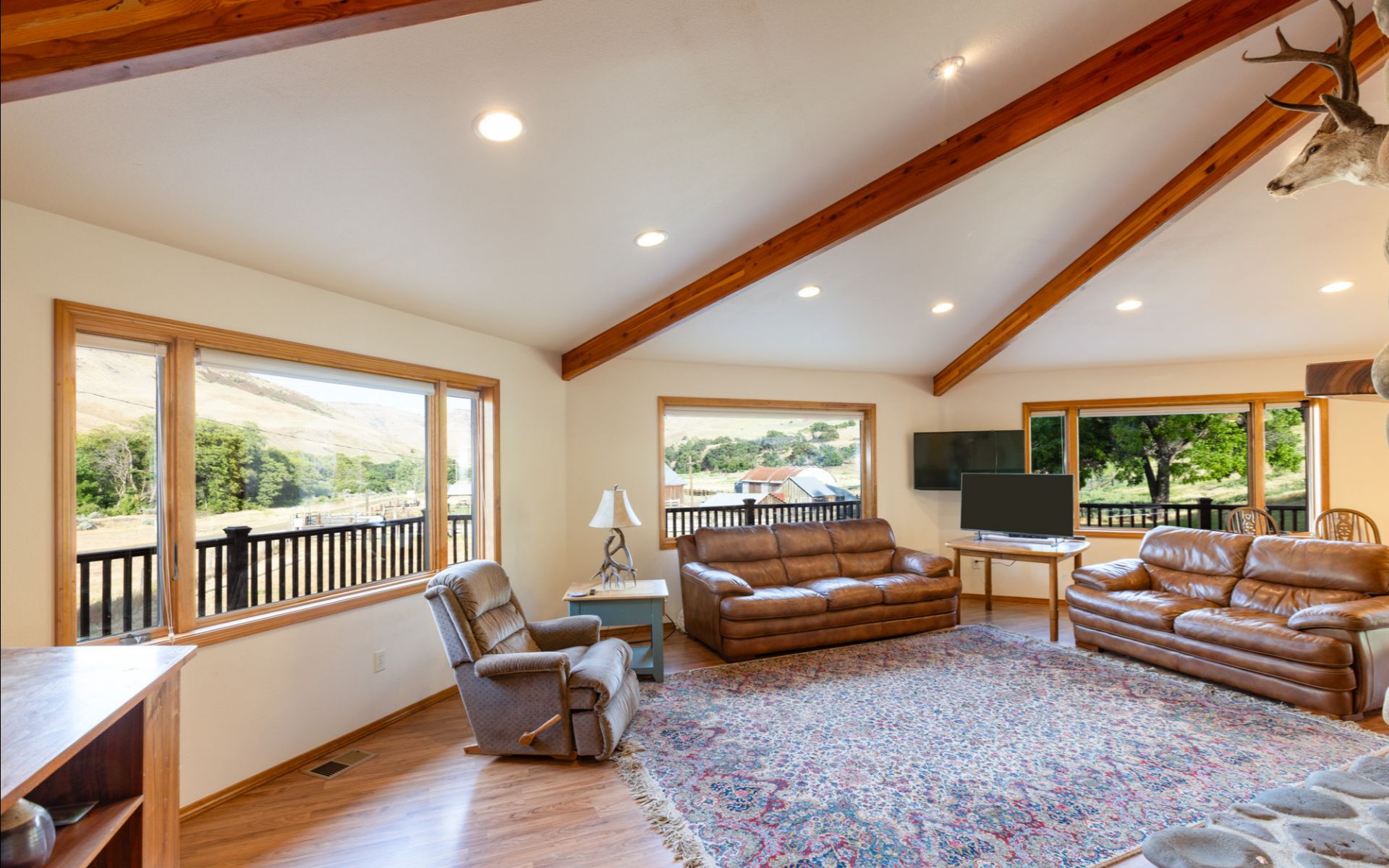 1056 Rock Creek Rd