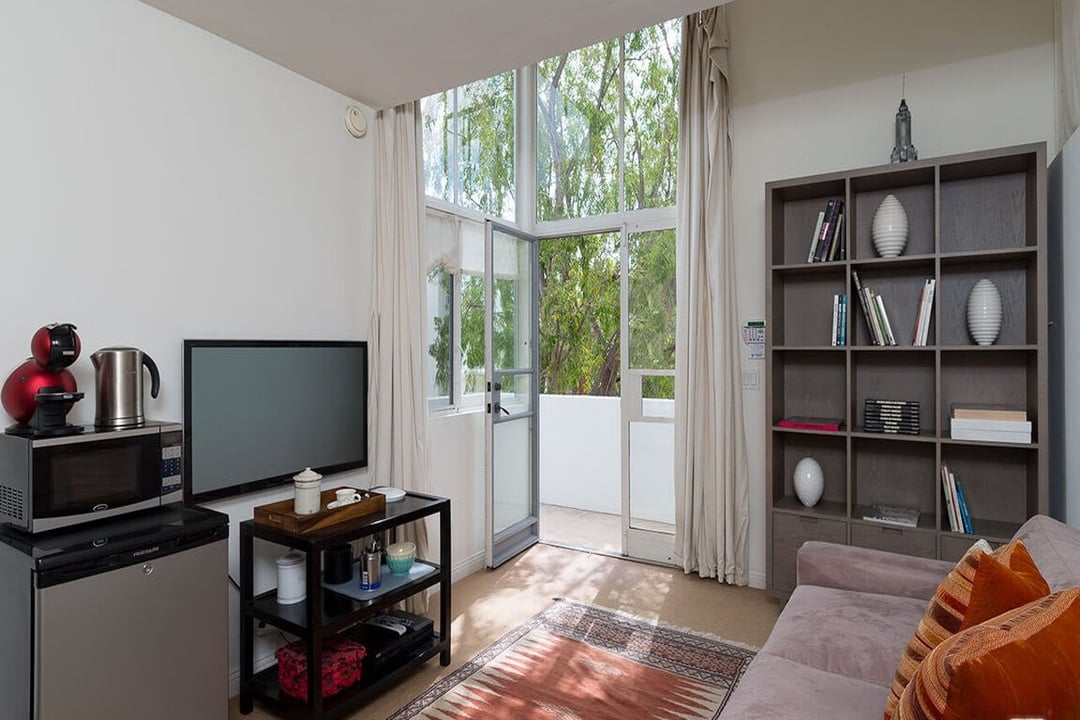 7th Helena Drive, 90049