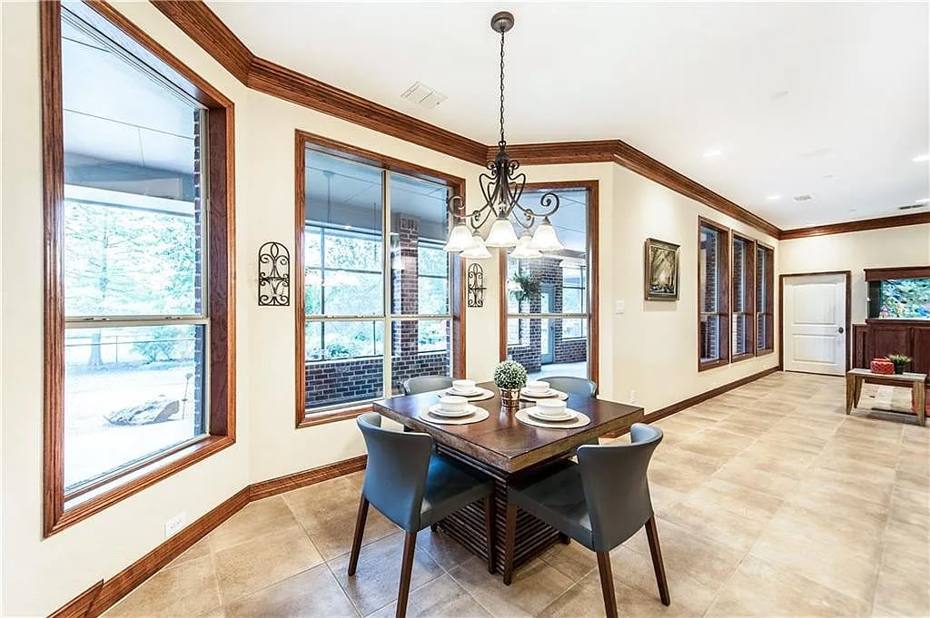 5507 Pinnacle Oak Dr