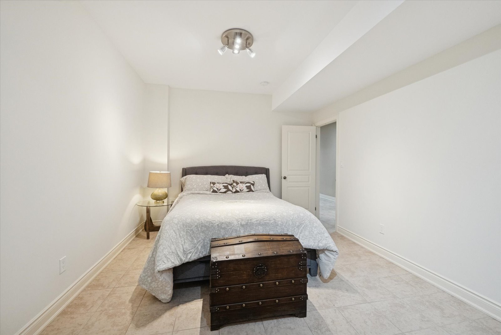 7 Toscanini Rd 