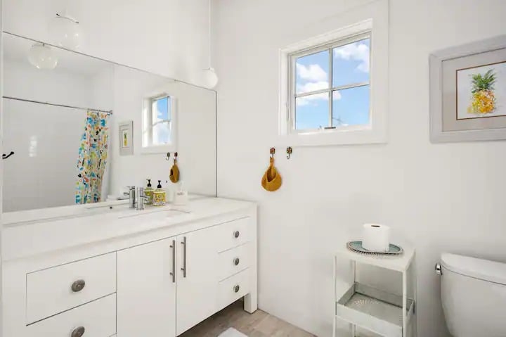 #38 Stunning Colonial