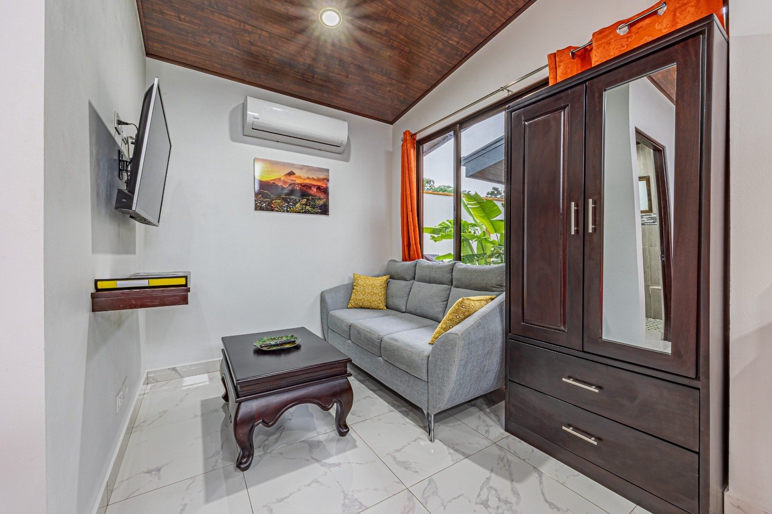 Incredible turnkey investment opportunity, 3 Rental villas, and a 2 Bedroom Home with a large pool.