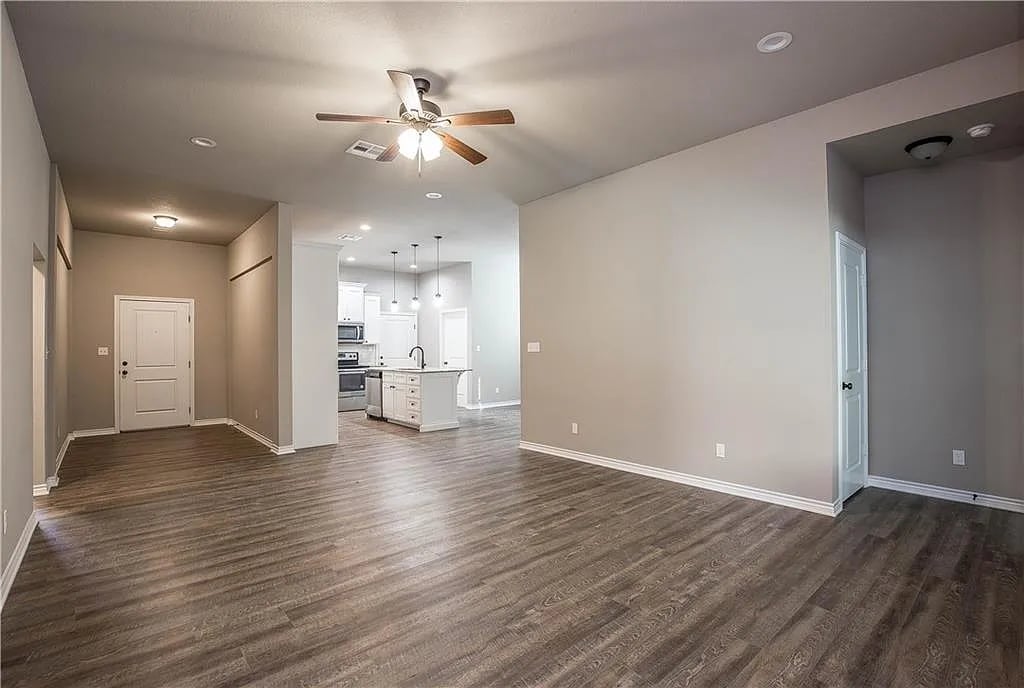 6732 Crystal Ct