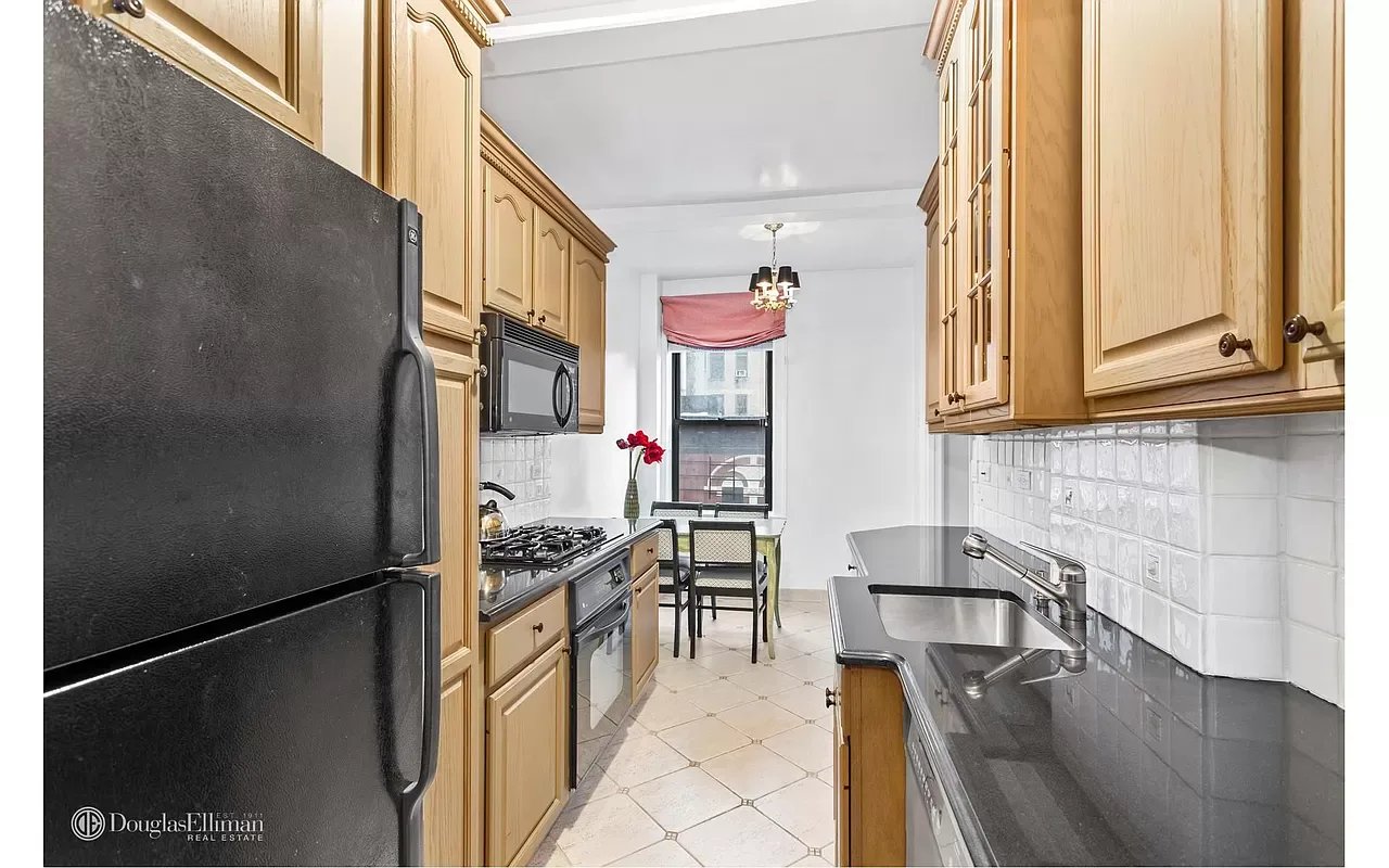 155 East 93rd Street Unit: 7A