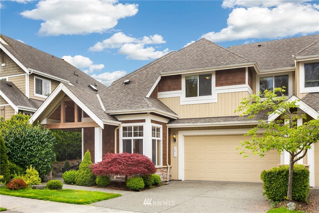 1811 30th Ave NE