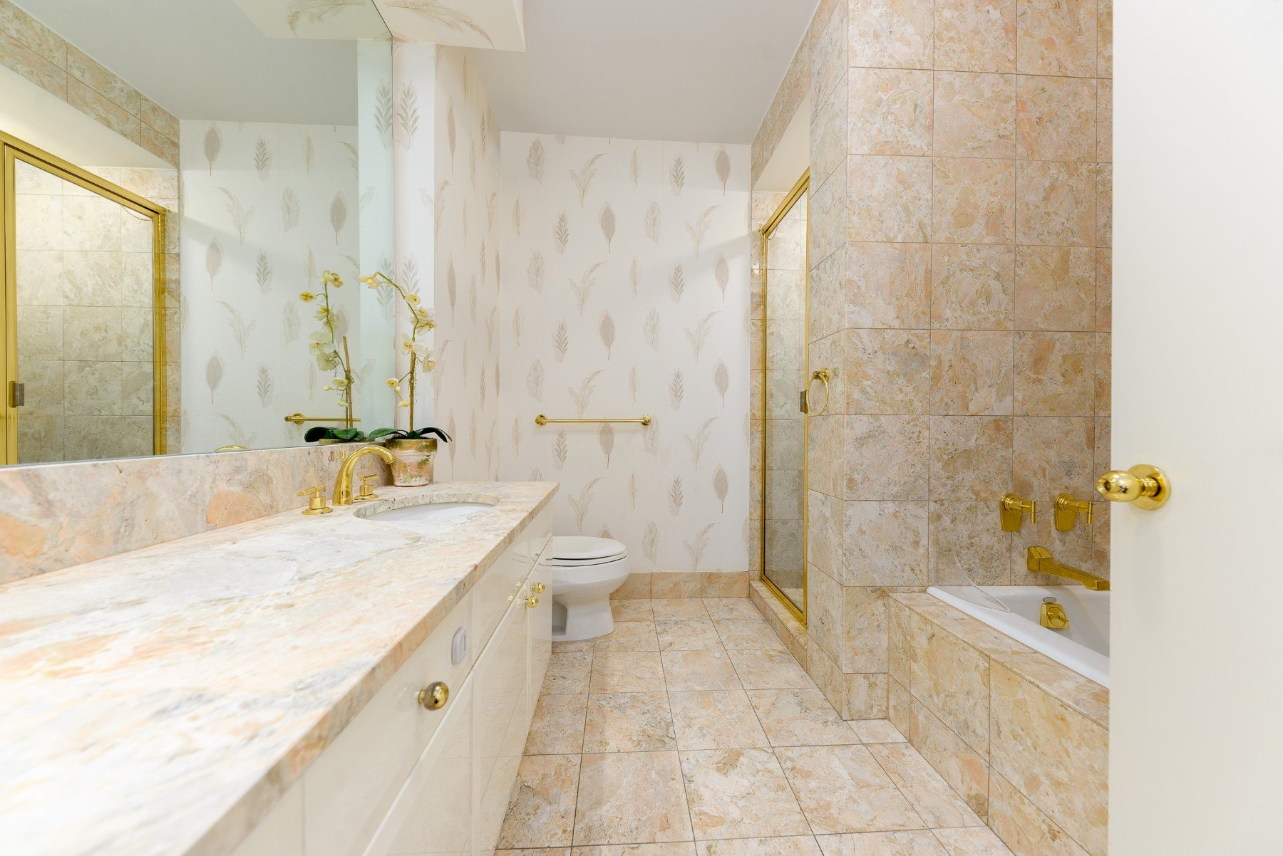 200 Riverside Boulevard, #35C