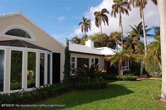 236 Esplanade Way