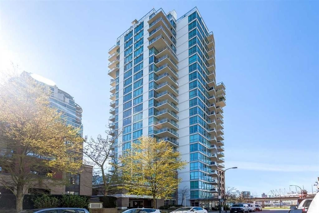 120 Milross Ave, #1203