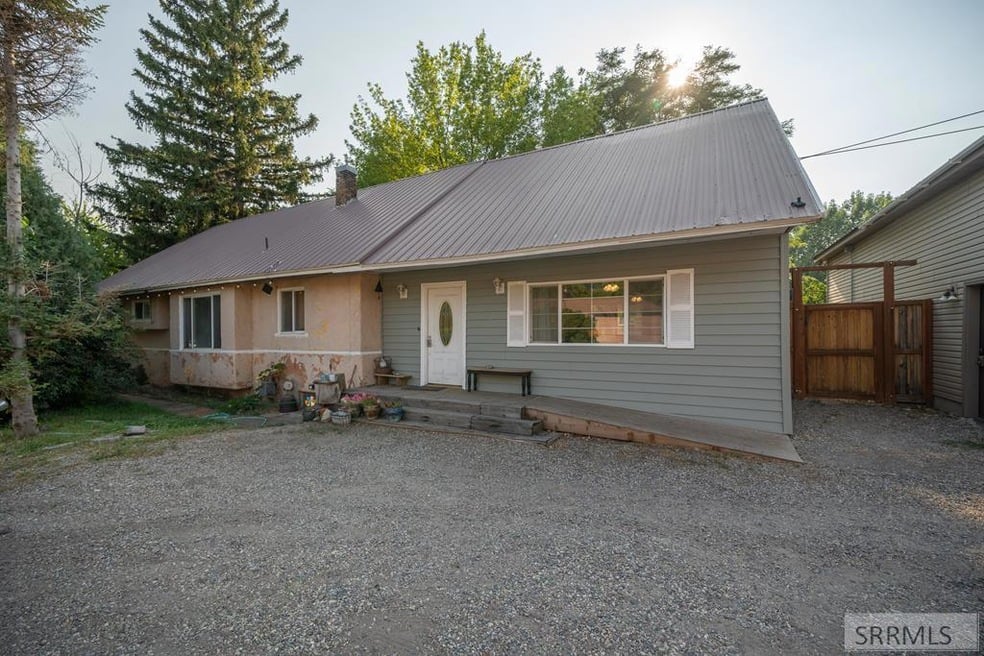 301 Annis Hwy