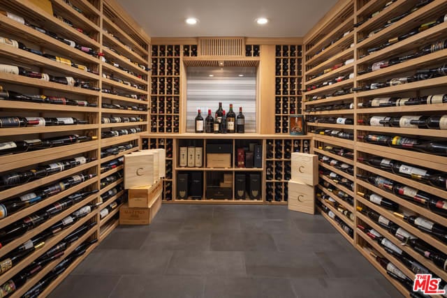 Chateau Crown