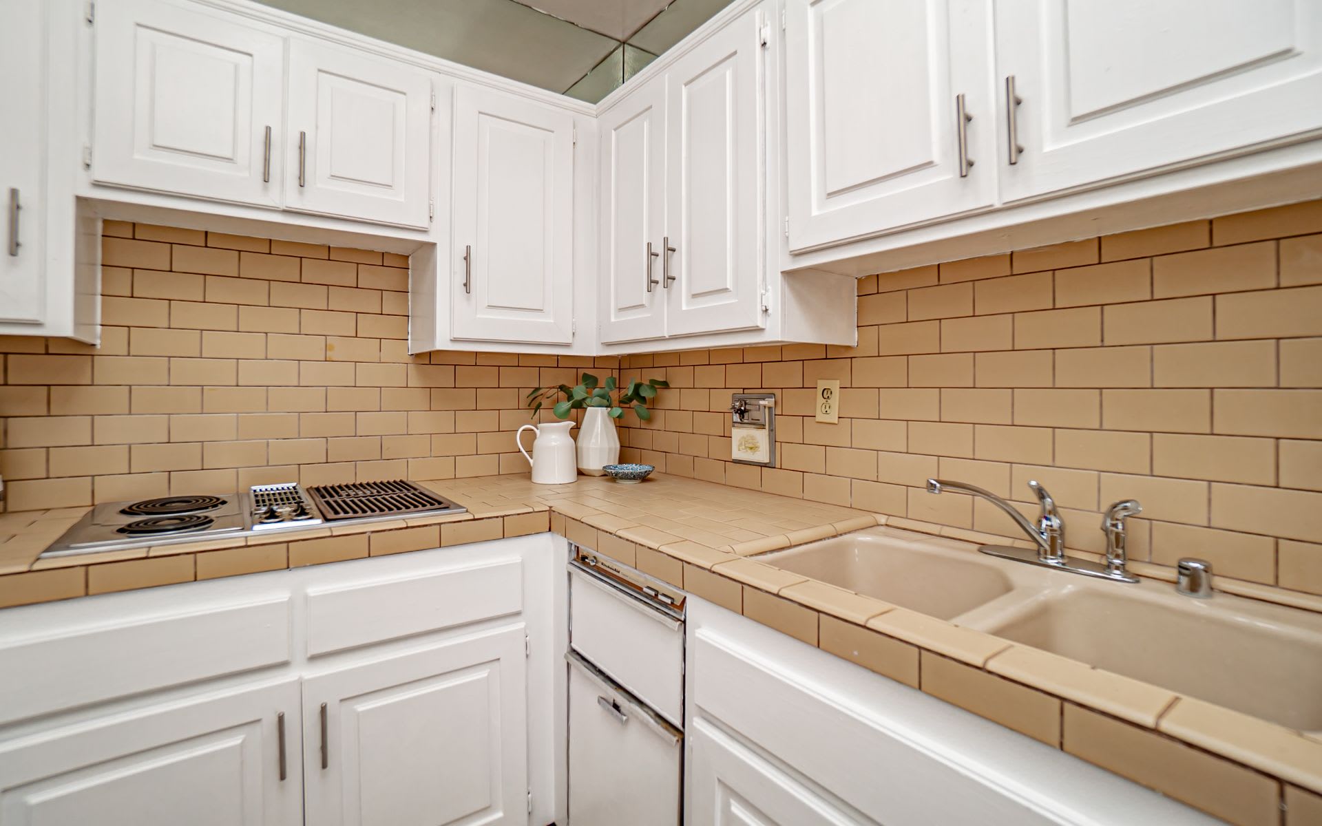5534 Azure Way