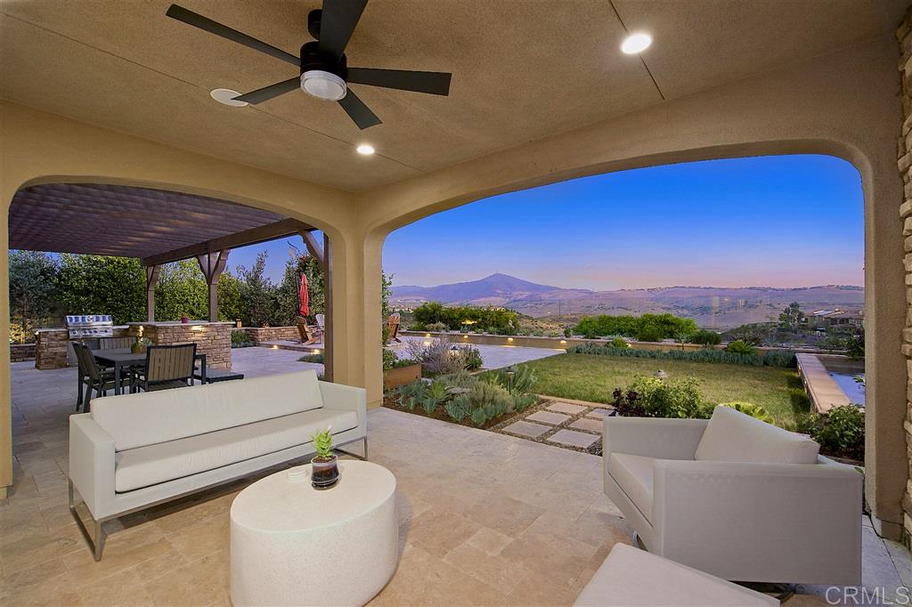 15676 Paseo Montenero