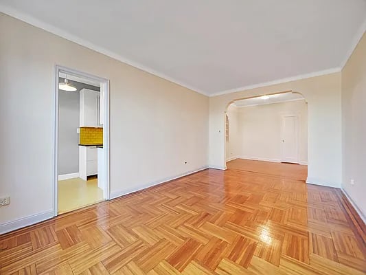 657 East 26th Street #5R