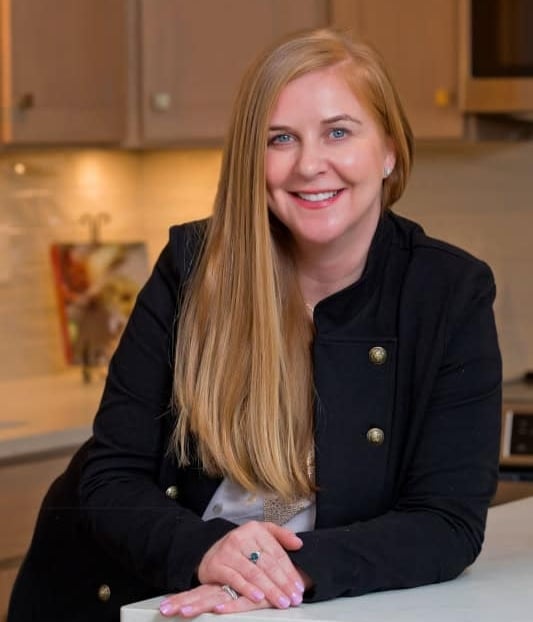Gena Renkie Amherst, MA Real Estate Agent Headshot