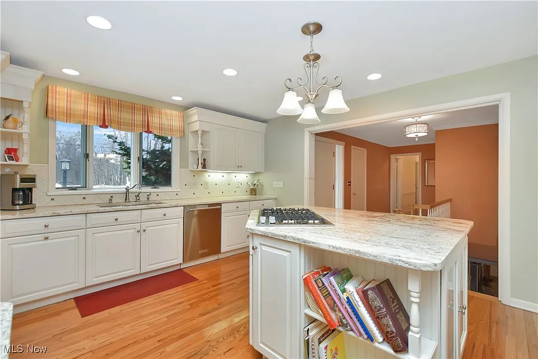 31150 Fox Hollow Dr