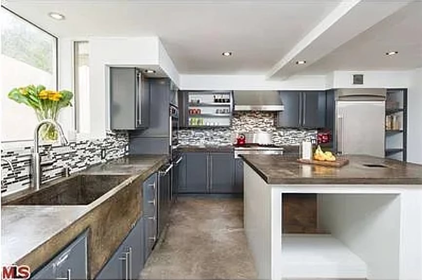 2321 Nichols Canyon Rd
