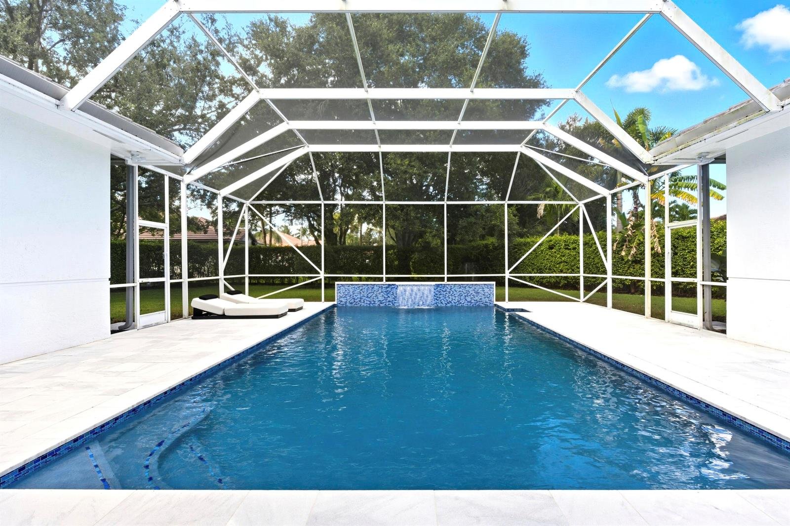 2557 Seminole Circle