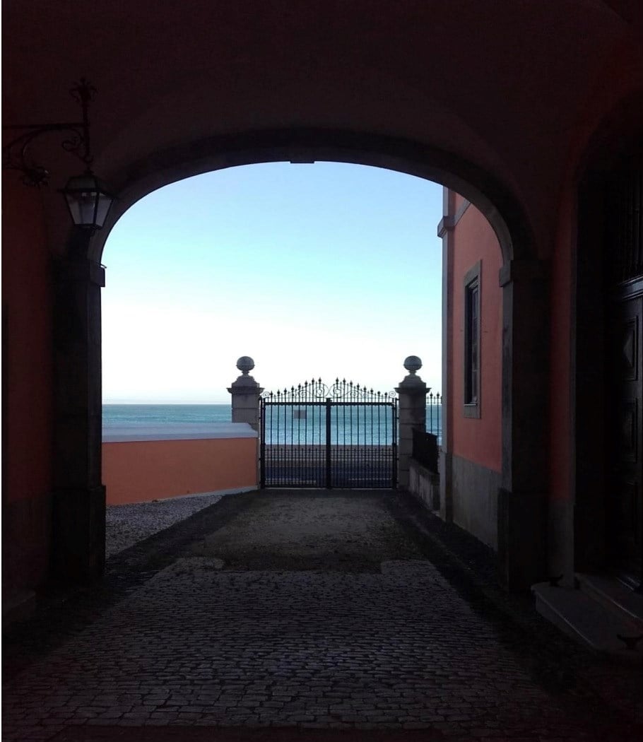 Quinta do Relógio: Historic 19th-Century Waterfront Palacete in Paço de Arcos, Oeiras