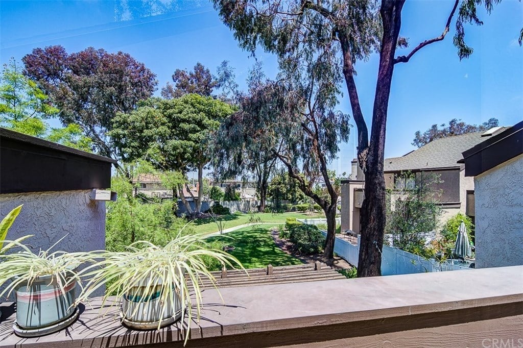 925 Van Ness Ct