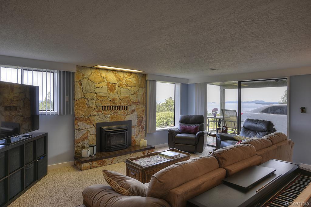 2039 Lowe Rd, North Saanich