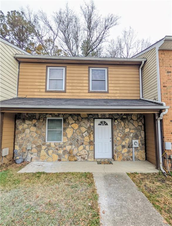 2712 Greystone Ct