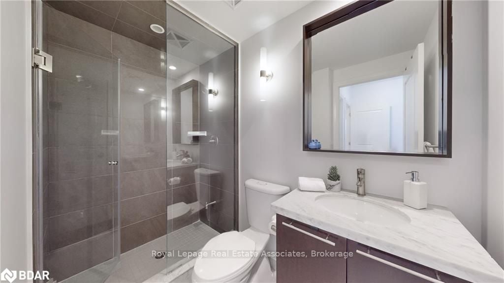 PH IN NORTH YORK'S MOST DESIRABLE NEIGHBOURHOODS