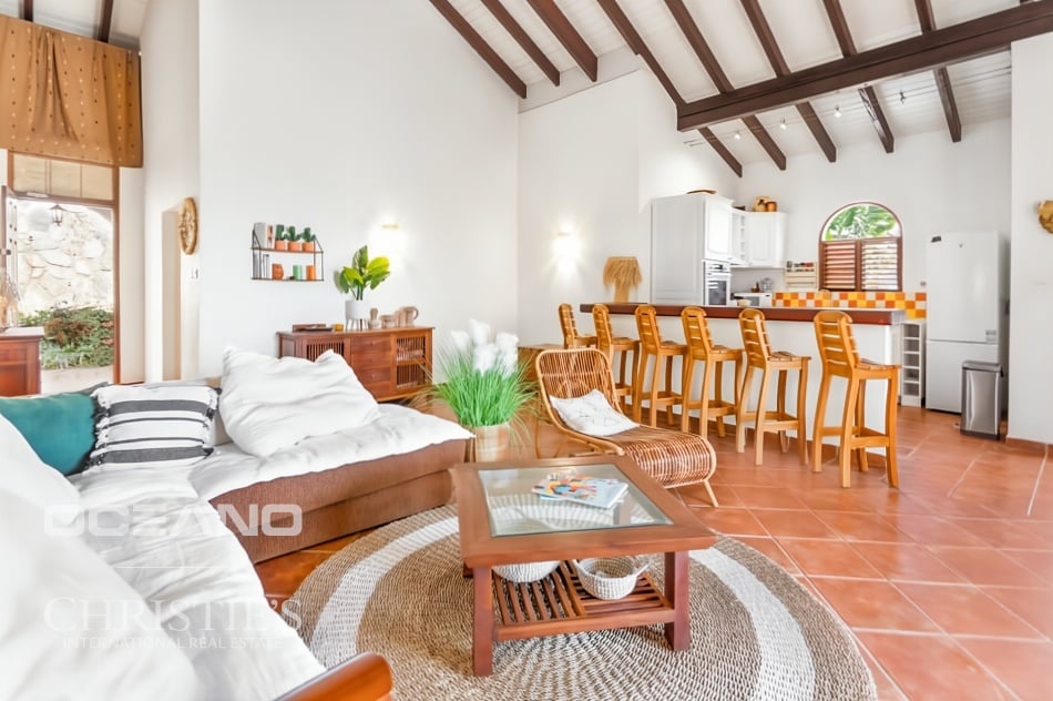 EXCLUSIVE 3 Bedrooms + Private Swimming Pool in Orient Bay –  View of St. Barth