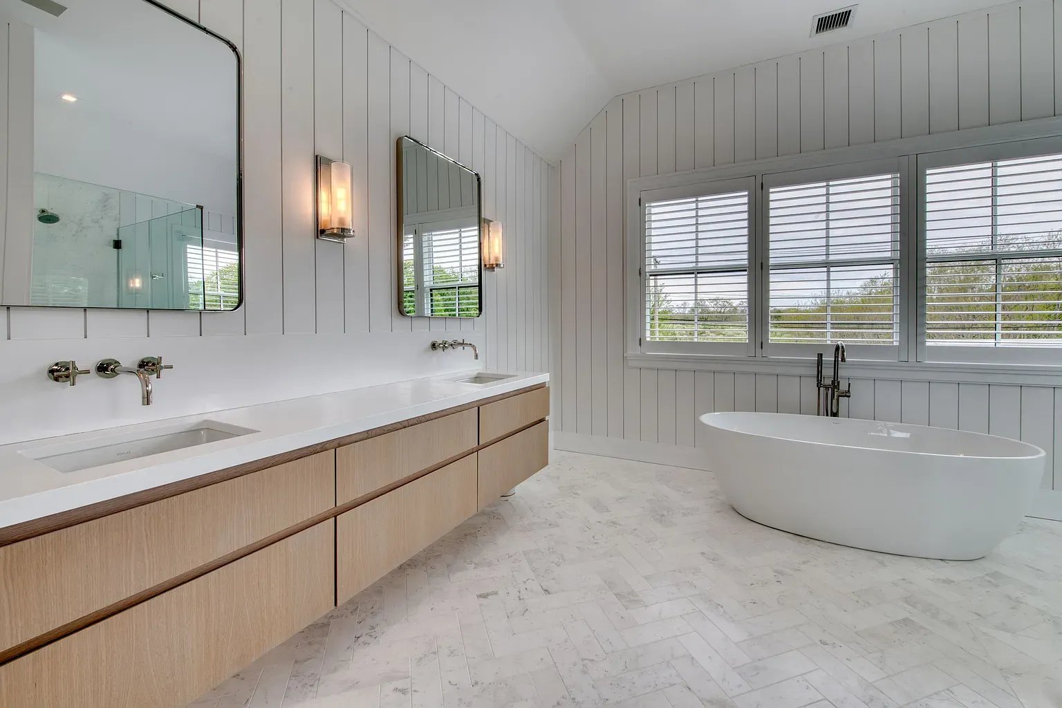 2892 Montauk Highway